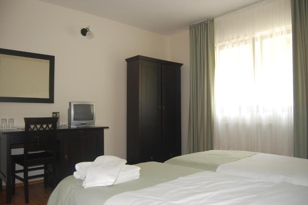 Complexul Turistic Cheile Butii Otel Cîmpu lui Neag Oda fotoğraf