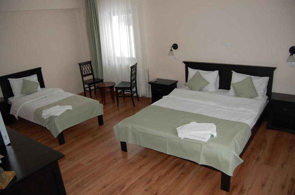 Complexul Turistic Cheile Butii Otel Cîmpu lui Neag Oda fotoğraf